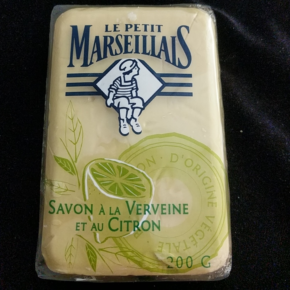 savon à la verveine et au citron